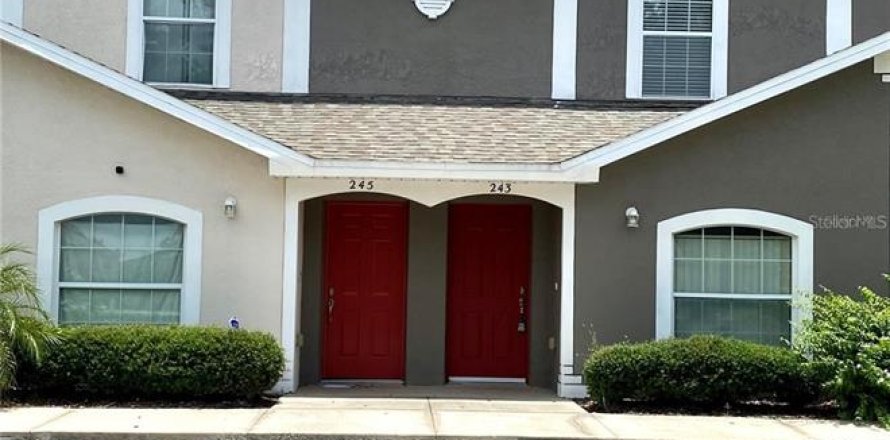 Adosado en Kissimmee, Florida 3 dormitorios, 108.88 m2 № 1832808