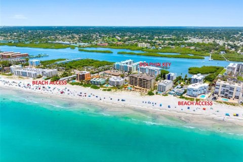 Condo in Indian Shores, Florida, 3 bedrooms  № 2275616
