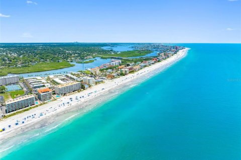 Condominio en venta en Indian Shores, Florida, 3 dormitorios, 144.93 m2 № 2275616 - foto 11