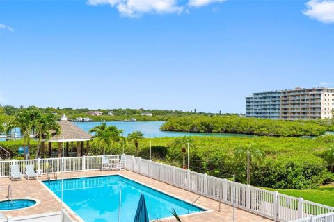 Condominio en venta en Indian Shores, Florida, 3 dormitorios, 144.93 m2 № 2275616 - foto 27