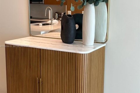 Снять в аренду кондоминиум в Майами, Флорида 3 спальни, 140.56м2, № 1985893 - фото 5