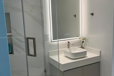 Снять в аренду кондоминиум в Майами, Флорида 3 спальни, 140.56м2, № 1985893 - фото 20