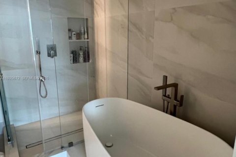 Снять в аренду кондоминиум в Майами, Флорида 3 спальни, 140.56м2, № 1985893 - фото 14