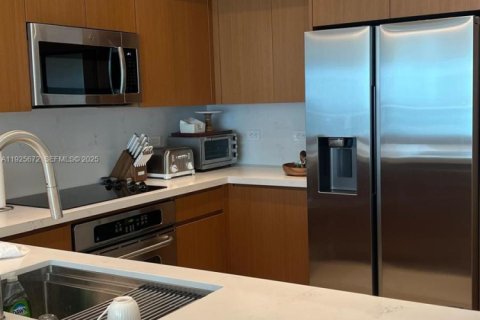 Снять в аренду кондоминиум в Майами, Флорида 3 спальни, 140.56м2, № 1985893 - фото 11