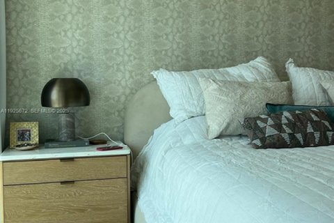 Снять в аренду кондоминиум в Майами, Флорида 3 спальни, 140.56м2, № 1985893 - фото 16