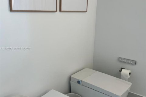 Снять в аренду кондоминиум в Майами, Флорида 3 спальни, 140.56м2, № 1985893 - фото 15