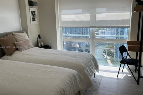 Снять в аренду кондоминиум в Майами, Флорида 3 спальни, 140.56м2, № 1985893 - фото 18