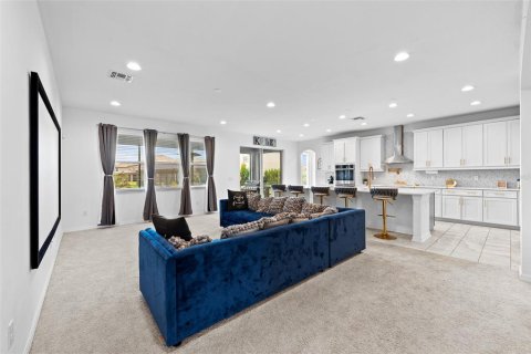 House in Wesley Chapel, Florida 7 bedrooms, 506.5 sq.m. № 1758159 - photo 17