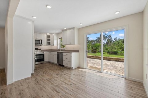 Villa ou maison à vendre à Bradenton, Floride: 2 chambres, 76.09 m2 № 1629003 - photo 5