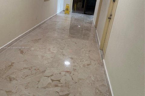 Condominio en venta en Hollywood, Florida, 2 dormitorios, 116.13 m2 № 2012713 - foto 7