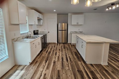 Casa en venta en Williston, Florida, 3 dormitorios, 183.2 m2 № 2102474 - foto 10