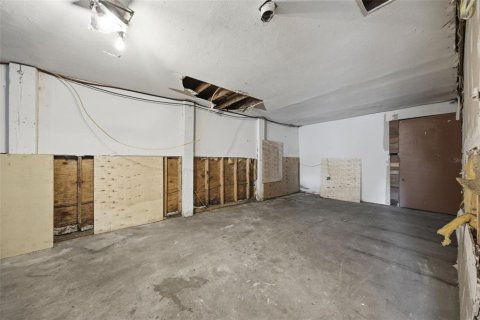 House in Tampa, Florida 5 bedrooms, 195.84 sq.m. № 2238634 - photo 22