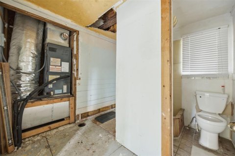 House in Tampa, Florida 5 bedrooms, 195.84 sq.m. № 2238634 - photo 5