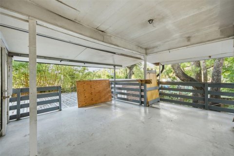 House in Tampa, Florida 5 bedrooms, 195.84 sq.m. № 2238634 - photo 24
