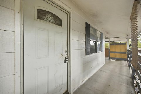 House in Tampa, Florida 5 bedrooms, 195.84 sq.m. № 2238634 - photo 23