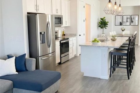 Casa en alquiler en Haines City, Florida, 3 dormitorios, 160.35 m2 № 2145547 - foto 2