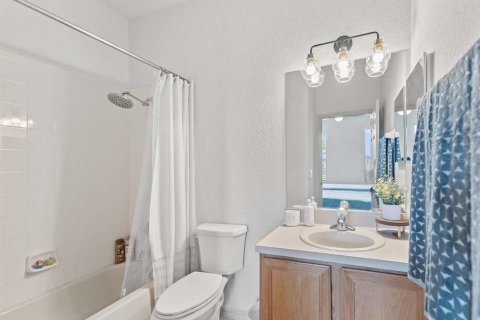 Townhouse in Davenport, Florida 4 bedrooms, 172.43 sq.m. № 1870693 - photo 12