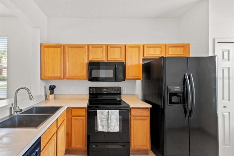 Townhouse in Davenport, Florida 4 bedrooms, 172.43 sq.m. № 1870693 - photo 4
