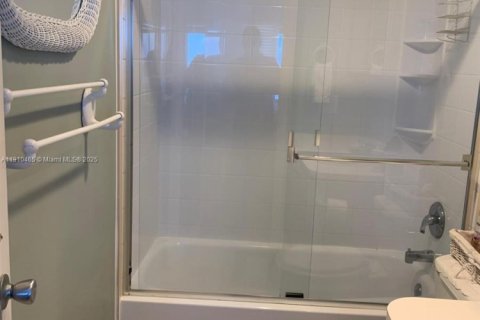 Condominio en alquiler en Pompano Beach, Florida, 1 dormitorio, 60.39 m2 № 1969768 - foto 8