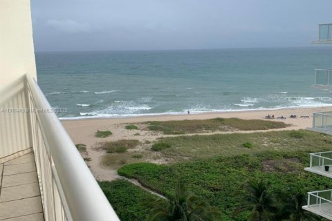 Condominio en alquiler en Pompano Beach, Florida, 1 dormitorio, 60.39 m2 № 1969768 - foto 11