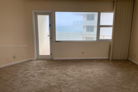 Condominio en alquiler en Pompano Beach, Florida, 1 dormitorio, 60.39 m2 № 1969768 - foto 3