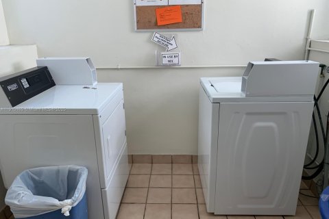 Condominio en alquiler en Pompano Beach, Florida, 1 dormitorio, 60.39 m2 № 1969768 - foto 14