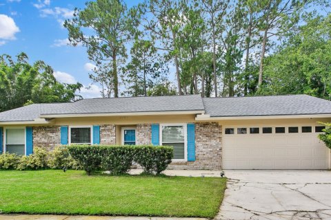 House in Jacksonville, Florida 3 bedrooms, 155.89 sq.m. № 769250 - photo 1