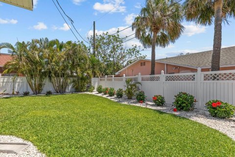 House in Clearwater, Florida 4 bedrooms, 149.57 sq.m. № 1535557 - photo 28