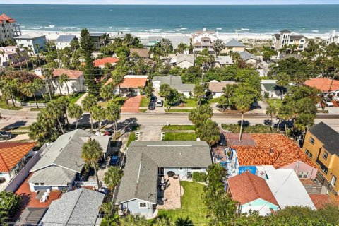 House in Clearwater, Florida 4 bedrooms, 149.57 sq.m. № 1535557 - photo 29