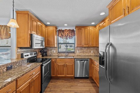 House in Clearwater, Florida 4 bedrooms, 149.57 sq.m. № 1535557 - photo 7