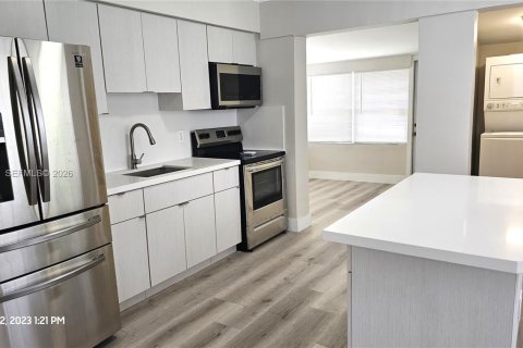 Casa en alquiler en Hollywood, Florida, 2 dormitorios, 116.13 m2 № 2001804 - foto 19