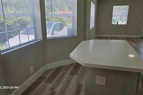 Casa en alquiler en Hollywood, Florida, 2 dormitorios, 116.13 m2 № 2001804 - foto 27