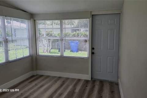 Casa en alquiler en Hollywood, Florida, 2 dormitorios, 116.13 m2 № 2001804 - foto 29