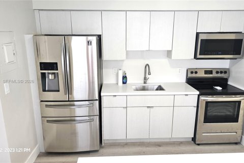 Casa en alquiler en Hollywood, Florida, 2 dormitorios, 116.13 m2 № 2001804 - foto 21