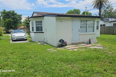 Casa en alquiler en Hollywood, Florida, 2 dormitorios, 116.13 m2 № 2001804 - foto 7