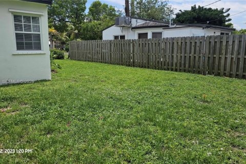 Casa en alquiler en Hollywood, Florida, 2 dormitorios, 116.13 m2 № 2001804 - foto 8