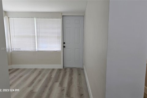 Casa en alquiler en Hollywood, Florida, 2 dormitorios, 116.13 m2 № 2001804 - foto 24