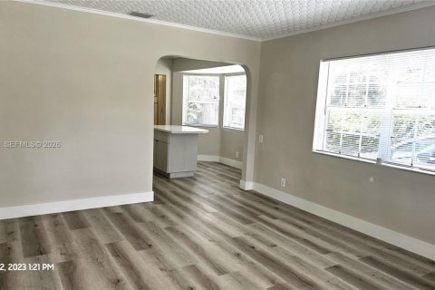 Casa en alquiler en Hollywood, Florida, 2 dormitorios, 116.13 m2 № 2001804 - foto 14