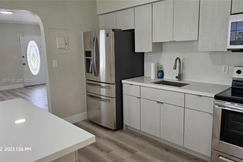 Casa en alquiler en Hollywood, Florida, 2 dormitorios, 116.13 m2 № 2001804 - foto 28