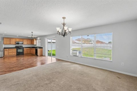 Купить виллу или дом в Малберри, Флорида 9 комнат, 222.59м2, № 2152273 - фото 11