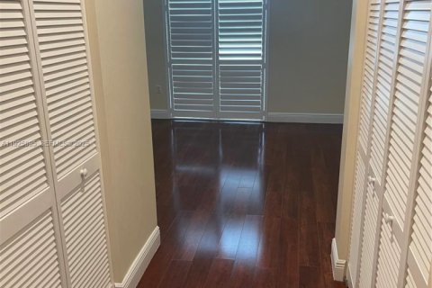 Copropriété à louer à Miami, Floride: 1 chambre, 72.46 m2 № 1984436 - photo 7