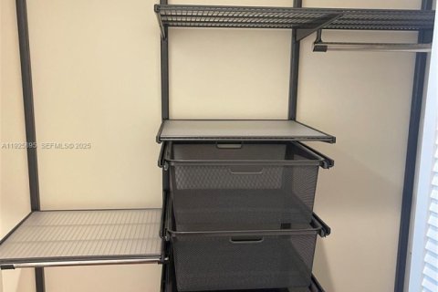 Copropriété à louer à Miami, Floride: 1 chambre, 72.46 m2 № 1984436 - photo 11