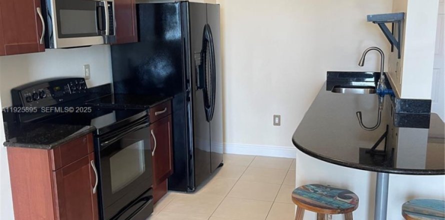 Condo à Miami, Floride, 1 chambre  № 1984436
