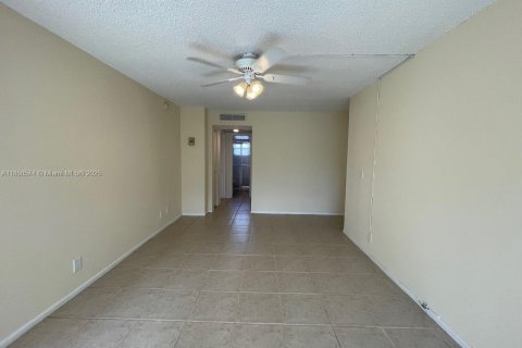 Condo in Davie, Florida, 2 bedrooms  № 1875531 - photo 4