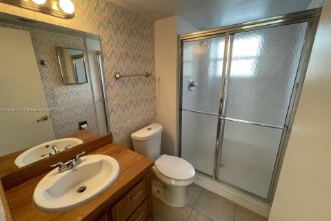 Condo in Davie, Florida, 2 bedrooms  № 1875531 - photo 16