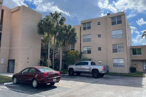 Condo in Davie, Florida, 2 bedrooms  № 1875531 - photo 24