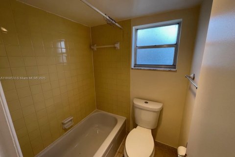 Condo in Davie, Florida, 2 bedrooms  № 1875531 - photo 21