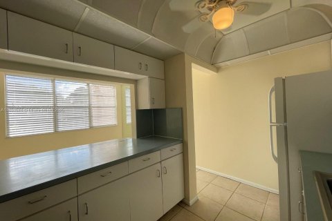 Condo in Davie, Florida, 2 bedrooms  № 1875531 - photo 11