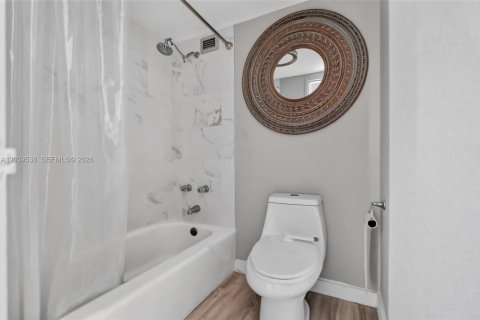 Copropriété à vendre à Miami Beach, Floride: 54.81 m2 № 2265137 - photo 15