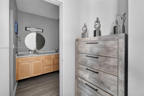 Copropriété à vendre à Miami Beach, Floride: 54.81 m2 № 2265137 - photo 13